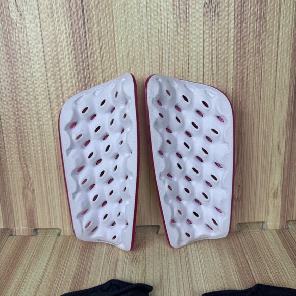 Nike Mercurial Lite Superlock Shin Guards Adult Unisex Size M With Bag & Sleeves - Picture 2 of 6